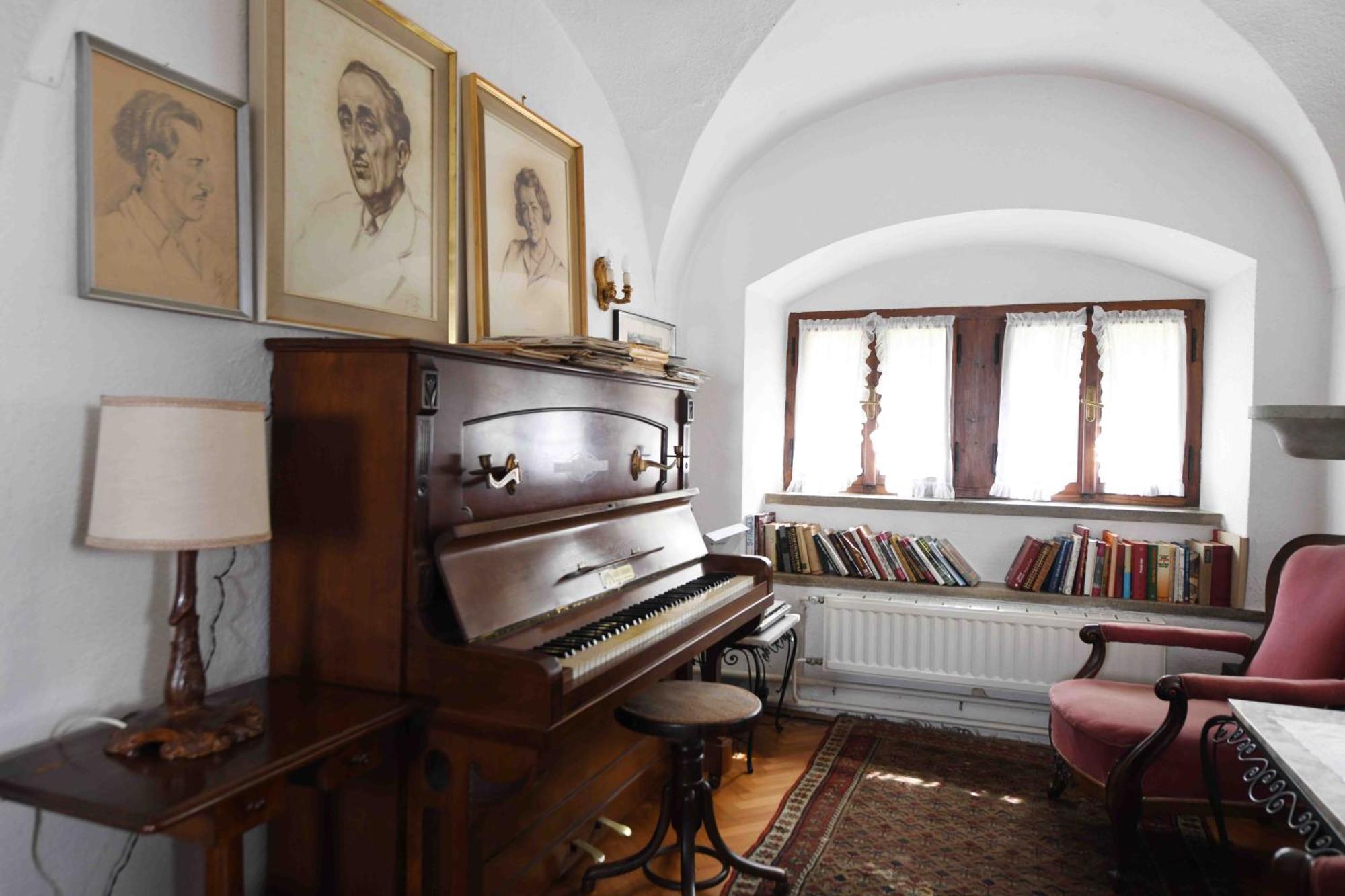 Baroque Villa Near Bled - Resort Vidmar Lesce  Ngoại thất bức ảnh